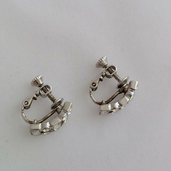 Vintage Napier Small & Dainty Rhinestone Earrings Screwback Huggie Estate - Picture 5 of 7